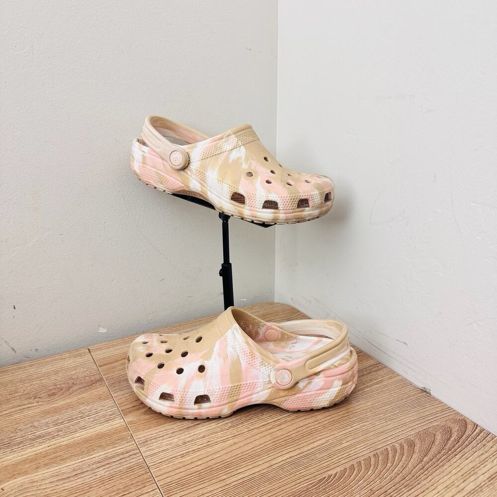 Crocs Classic Pink Chai Marbled Clogs Women’s Size 7